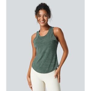 Halara Back Curved Hem Yoga Tank Top in Textured Green Small‎ NWT